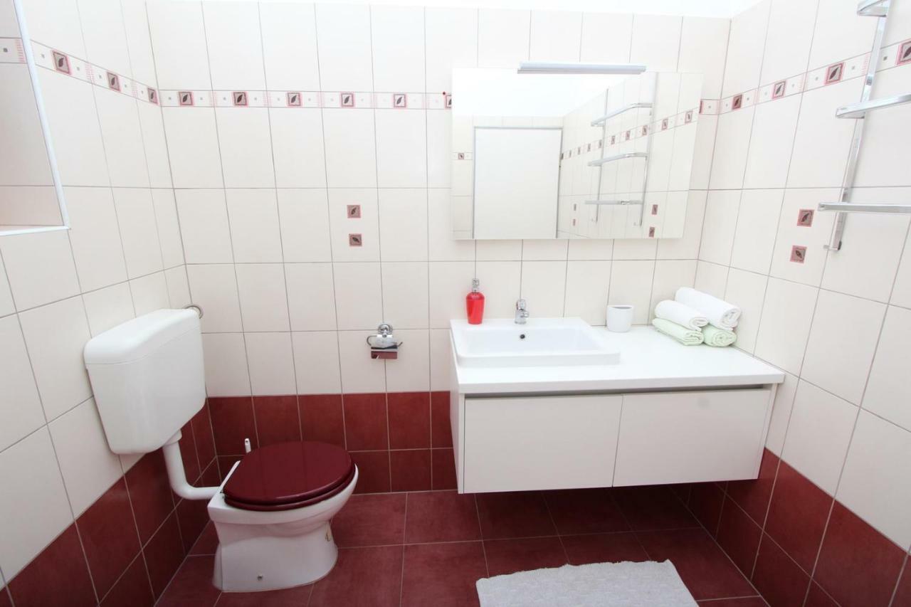Rooms And Apartment Luana Ρόβινι Εξωτερικό φωτογραφία