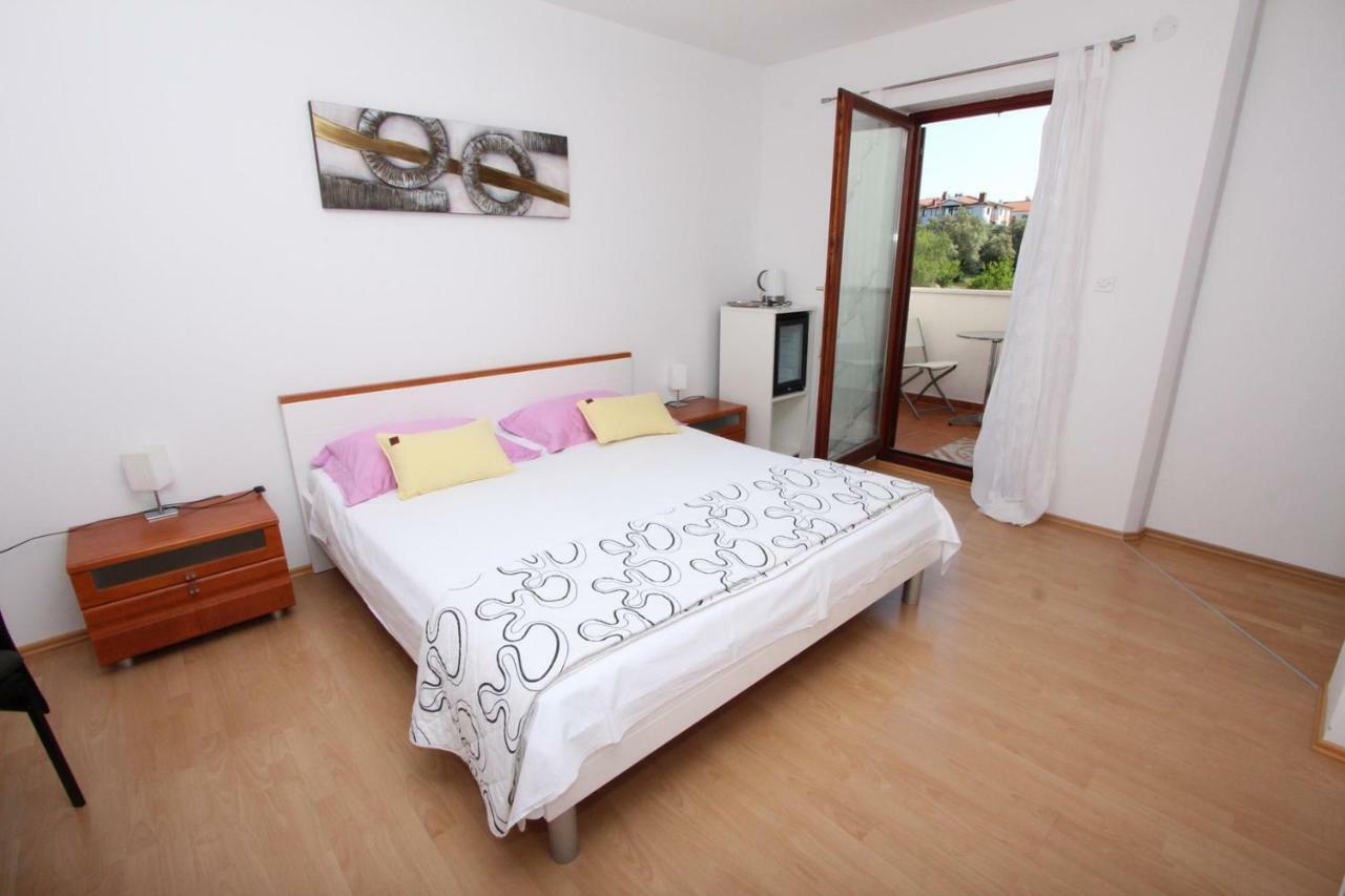 Rooms And Apartment Luana Ρόβινι Εξωτερικό φωτογραφία